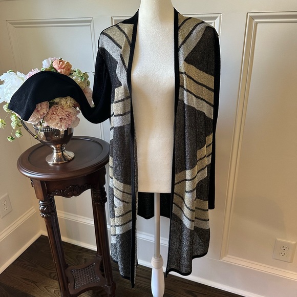 Chico’s evening wear, knee length cardigan, black, silver, gold, sz 2 - Picture 9 of 9